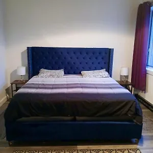 No°1~plaza St-hubert~metro Jean-talon~jarry Parc Appartement