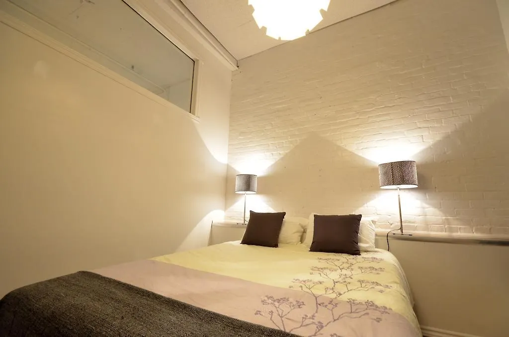 Likeahotel - Square Victoria Montreal
