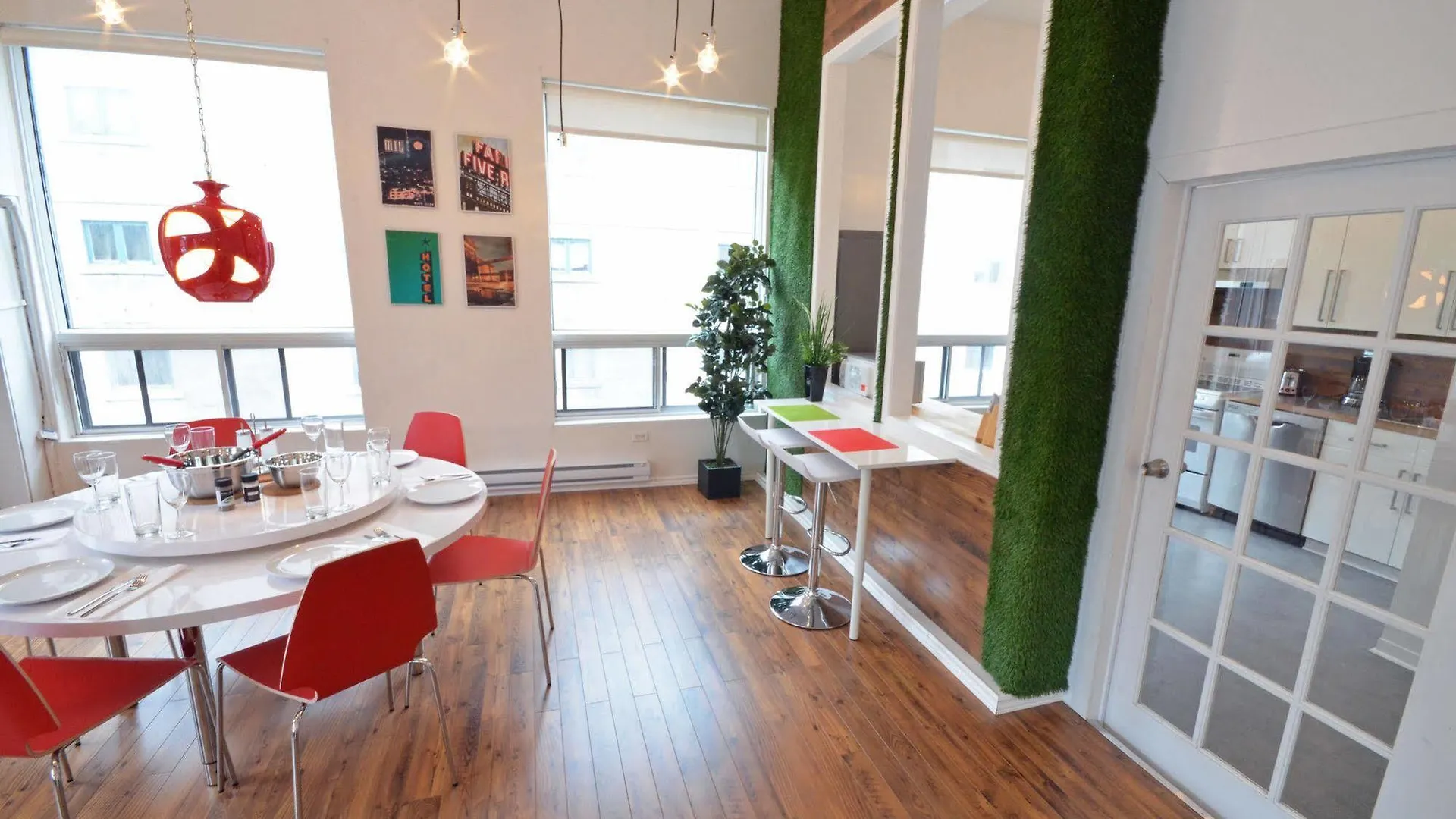 Likeahotel - Square Victoria Montreal Apartment