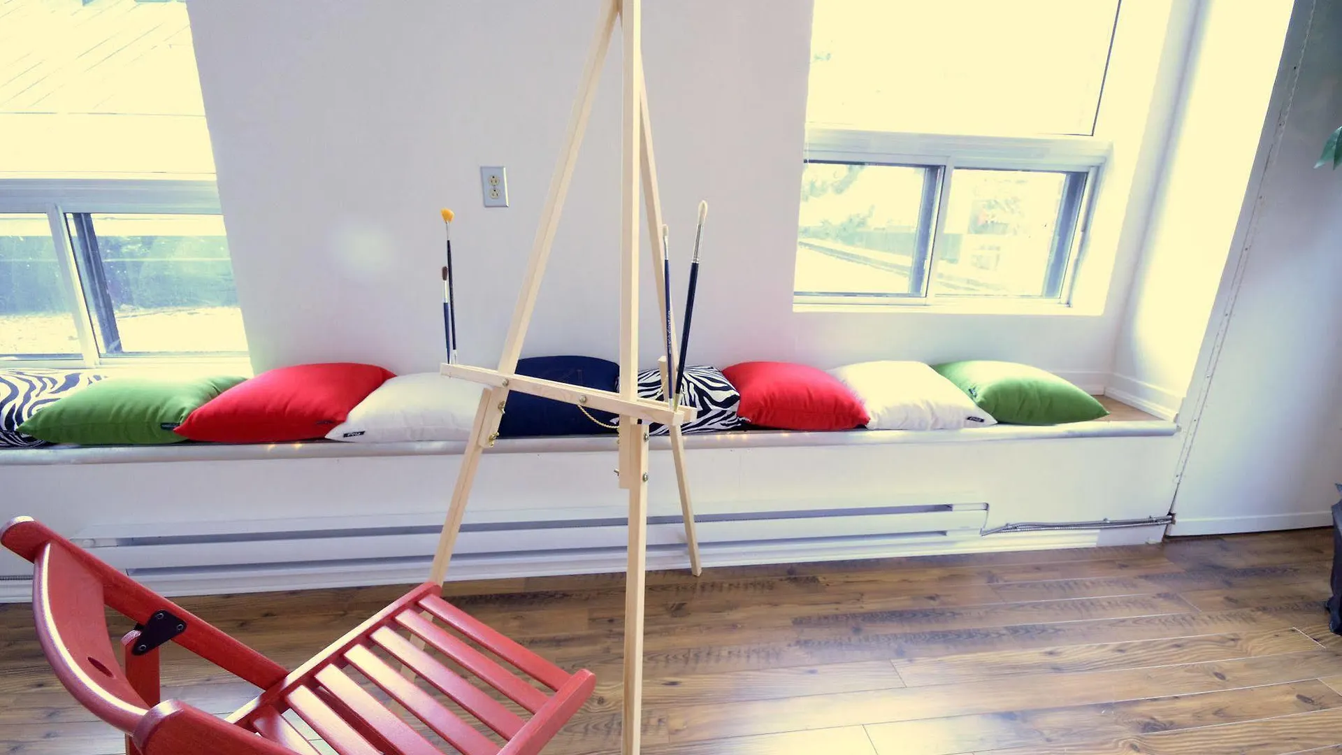 Likeahotel - Square Victoria Montreal